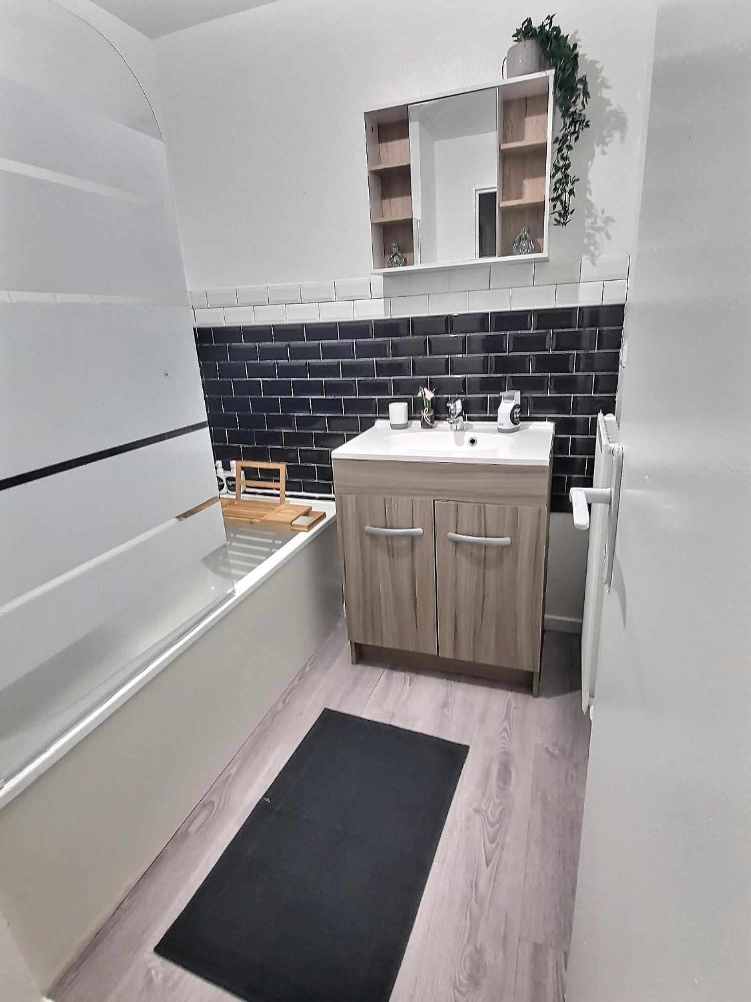 Appartement Pres Gare, Parking Виню-сюр-Сен Екстериор снимка